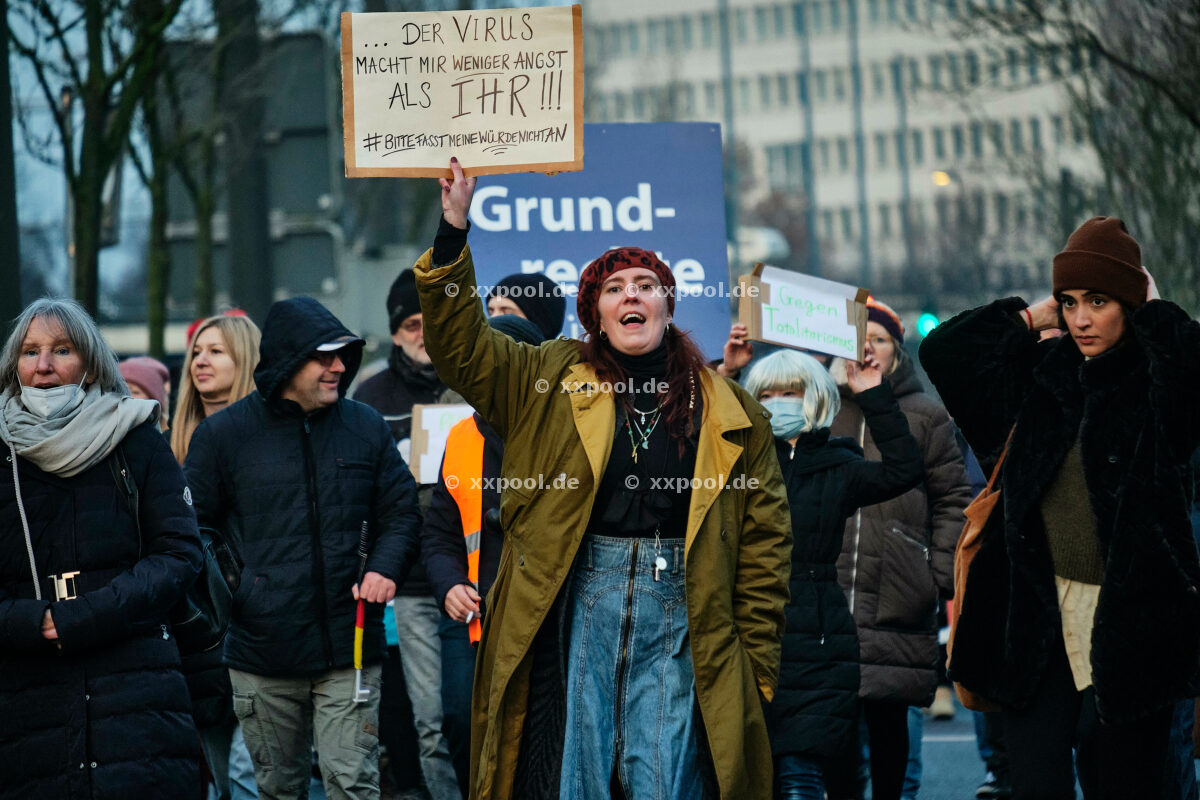 Querdenker Demo in Düsseldorf
