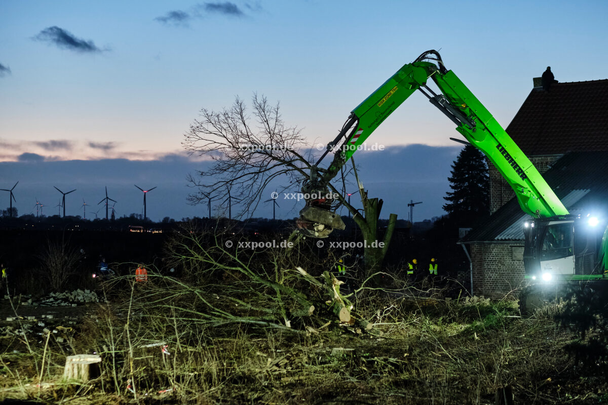 Braunkohle - Räumung des Dorfes Lützerath