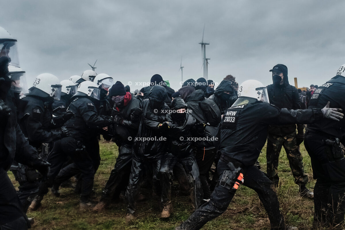 Lützerath - Zehntausende protestieren gegen Braunkohle