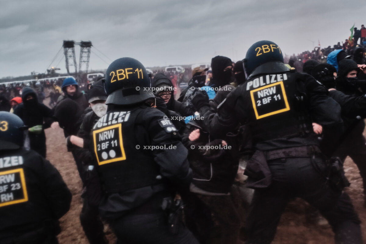 Lützerath - Zehntausende protestieren gegen Braunkohle