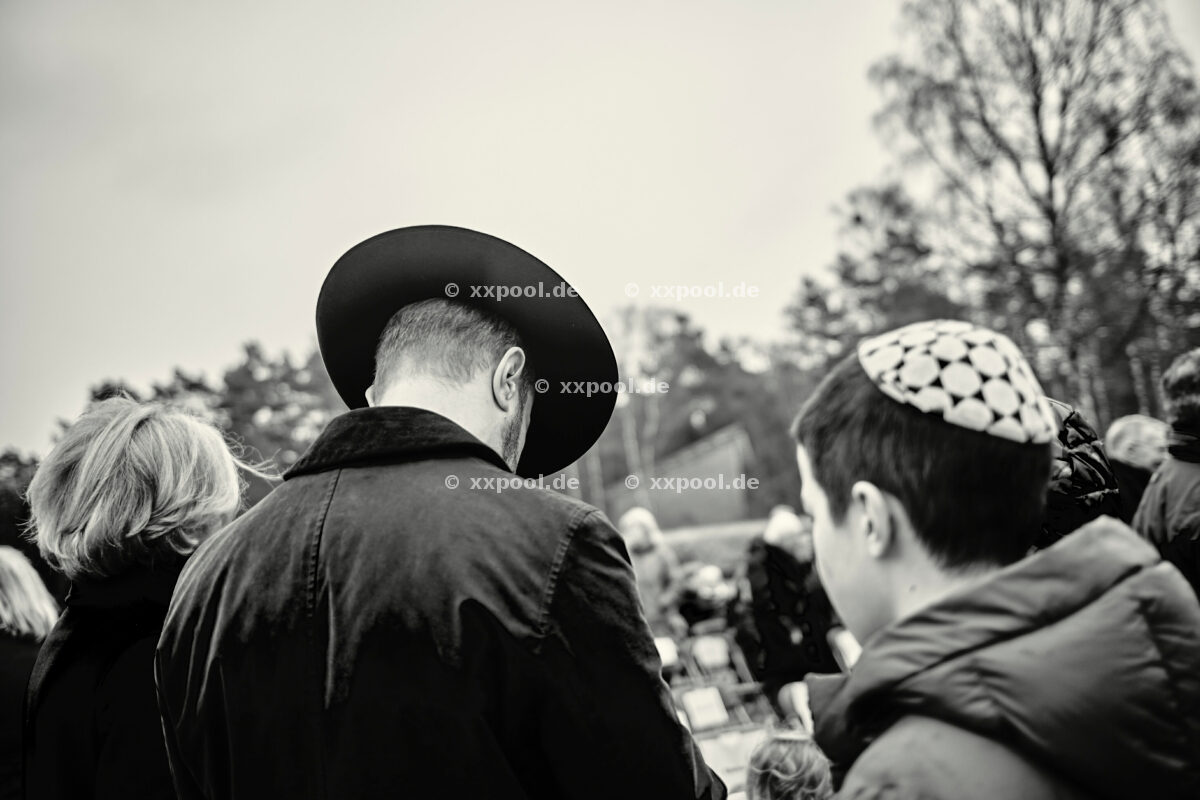 Gedenkfeier im ehemaligen KZ Bergen Belsen